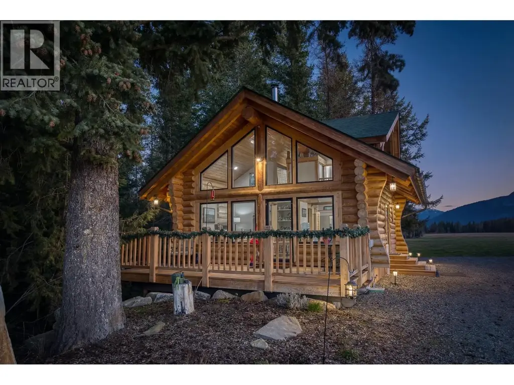 819 & 822 Sinclair Road, Creston